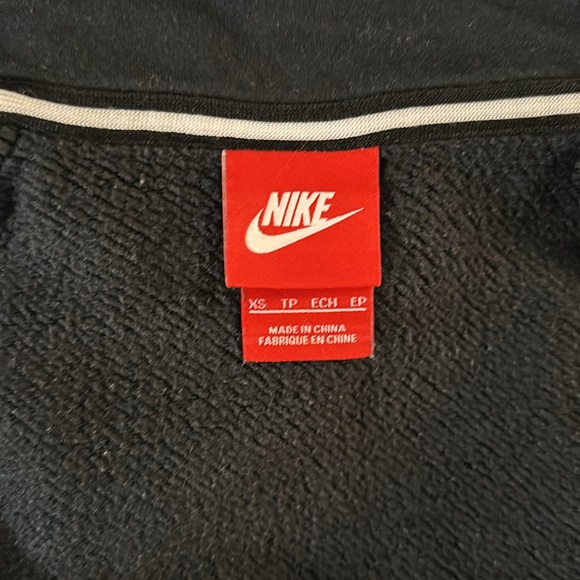 Women’s Nike Funnel-Neck hoodie | Black | XS 🖤🤍🖤 - Picture 5 of 9